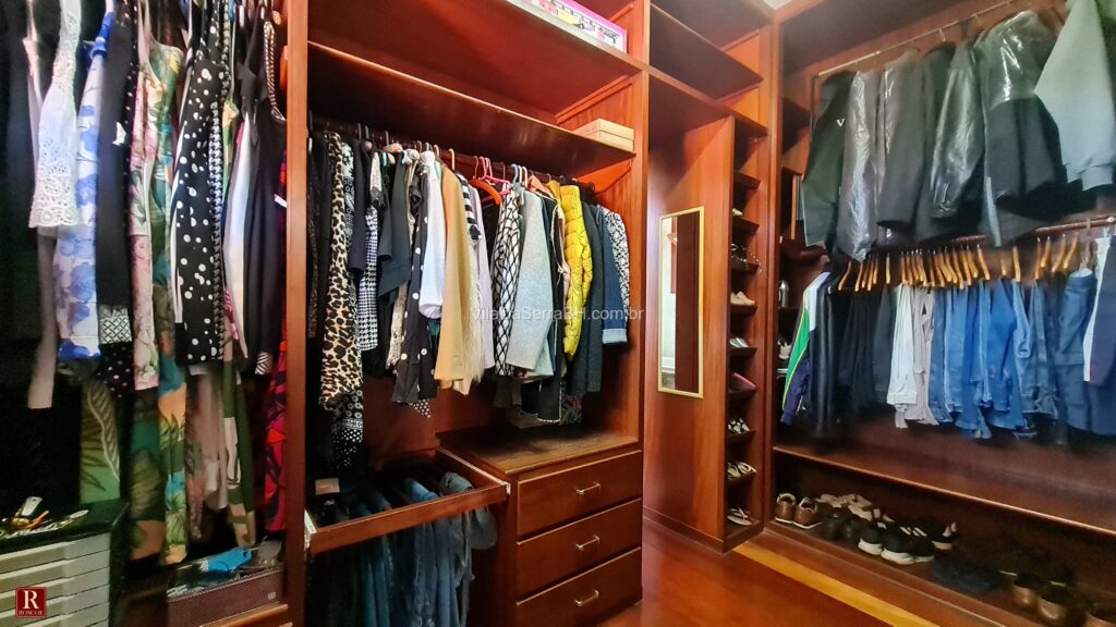 casa com closet na suite