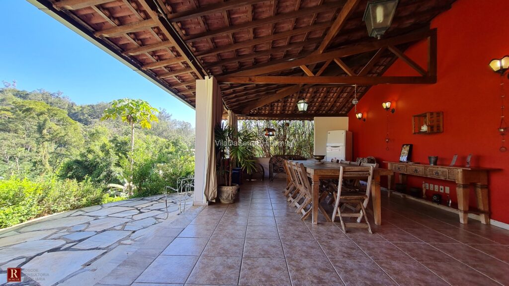 casa com vista para as montanhas em nova lima