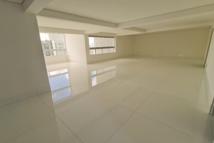 Apartamento à venda na Rua da Fonte com 4 quartos. Green Tower Vila da Serra