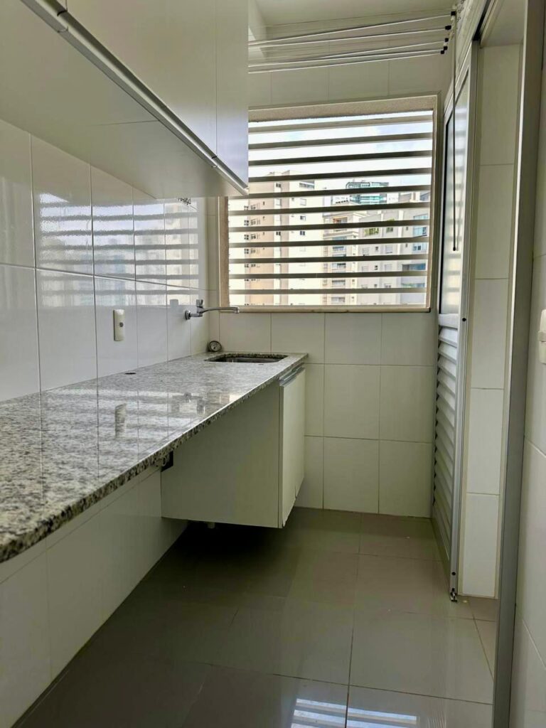 roscoe imobiliaria no vila da serra