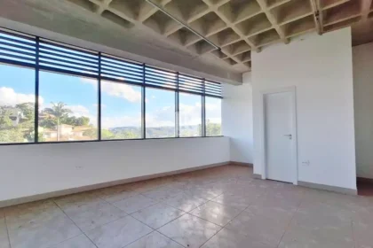 Vale do Sereno - Sala Comercial de 37m² no Condomínio Ventura à Venda por R$600.000,00